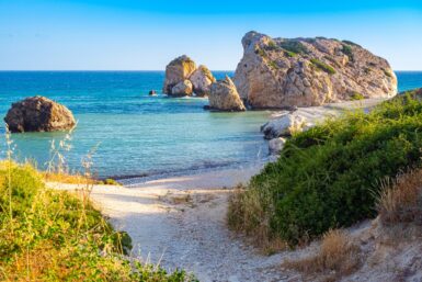 Дикий пляж на Кипре