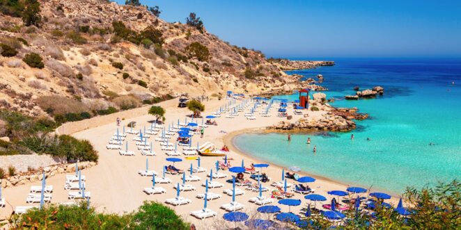 Красивый пляж на Кипре