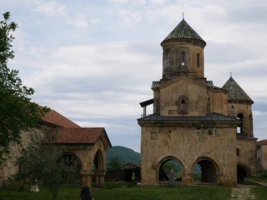 Гелатський монастир поруч з Кутаїсі