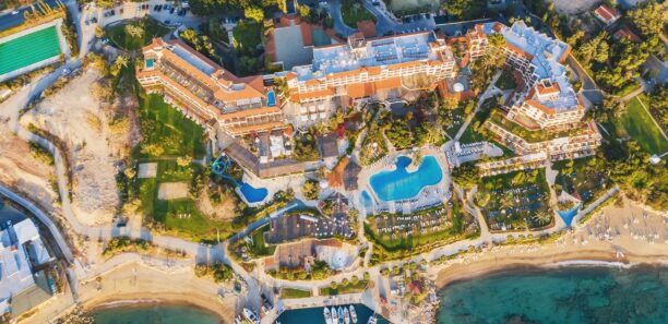 Крутой отель на Кипре