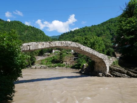 Міст цариці Тамари екскурсія Гірська Аджарія