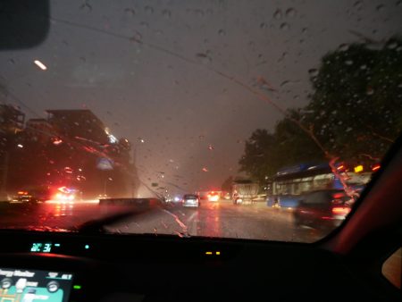 Трансфер в дождь Тбилиси