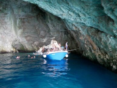 Катер в Голубой пещере экскурсия