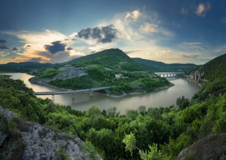 Чудесные скалы в Болгарии