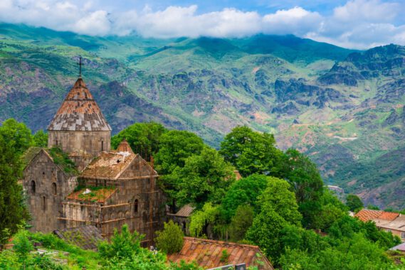 Монастырь Санаин по дороге из Гюмри в Тбилиси
