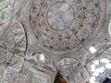 Мечеть Et'hem Bey в Тиране внутри
