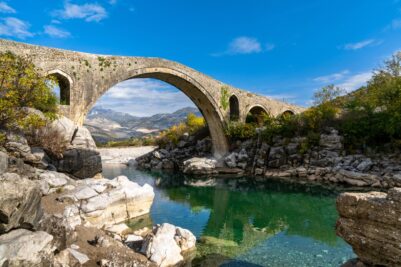 Мост Меси недалеко от Шкодры Албания