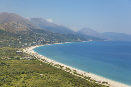 Борш курорт Албании у моря