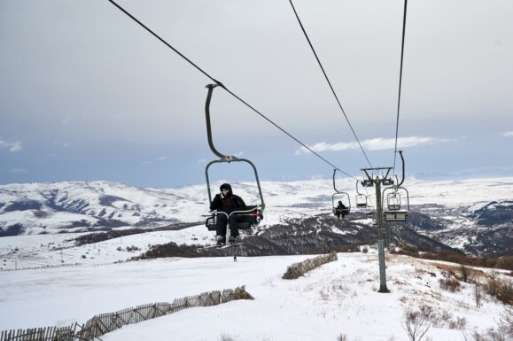 Канатная дорога в Цахкадзоре катание на лыжах
