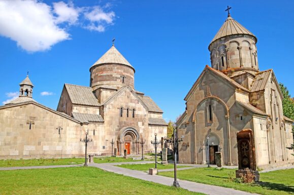 Монастырь Кечарис недалеко от Еревана